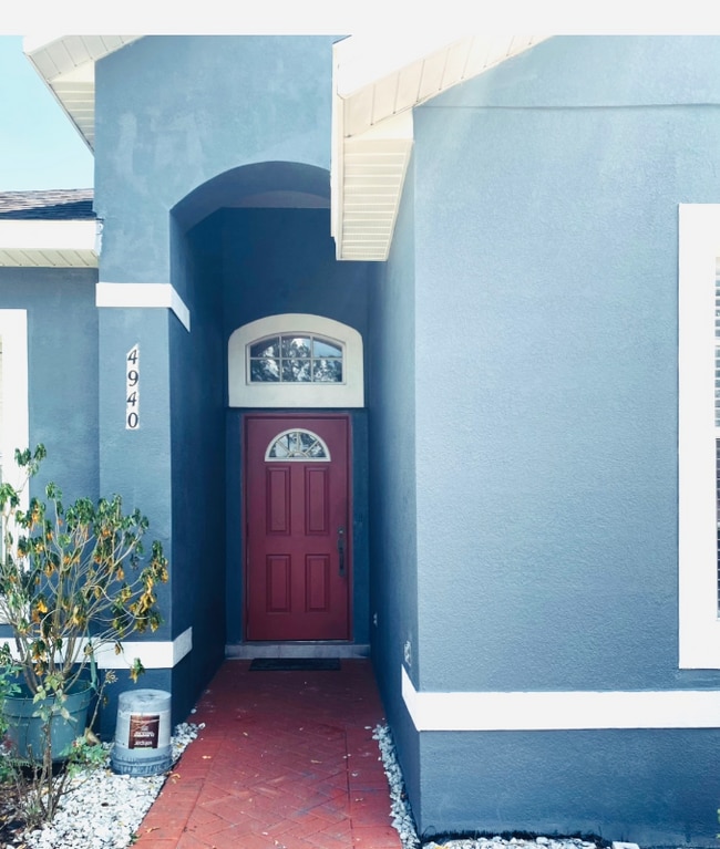property at 4940 Bellthorn Dr