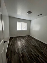 931 Monterey St in Bakersfield, CA - Foto de edificio - Building Photo