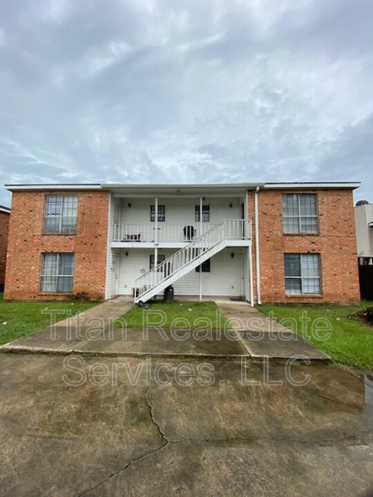 106 Hummingbird Ln in Lafayette, LA - Foto de edificio