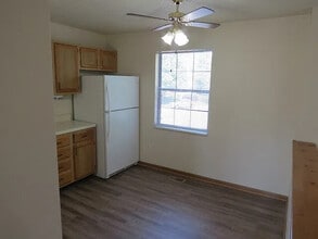 2129 Brett Ct in Obetz, OH - Building Photo - Building Photo