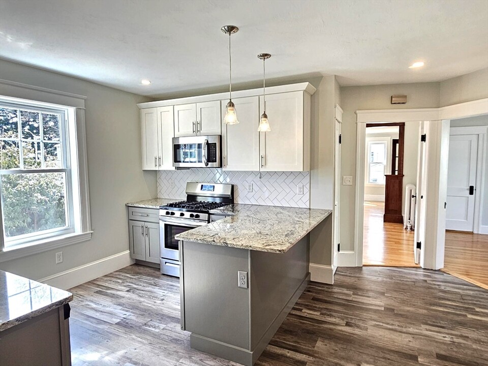 51 Fairfax Rd in Worcester, MA - Building Photo