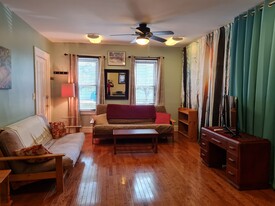 21 Beacon St, Unit down in Rochester, NY - Building Photo