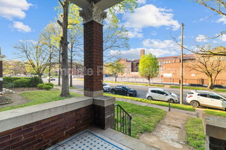 2044 Russell Blvd in St. Louis, MO - Building Photo - Building Photo