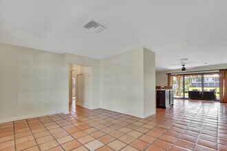 8336 SE Palm St in Hobe Sound, FL - Building Photo - Building Photo