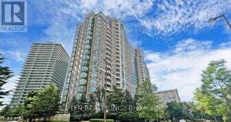 23 Lorraine Dr in Toronto, ON - Building Photo