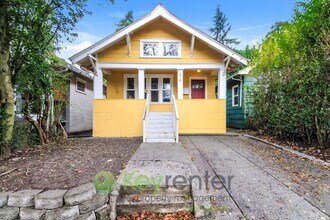 1818 N 50th St in Seattle, WA - Building Photo - Building Photo