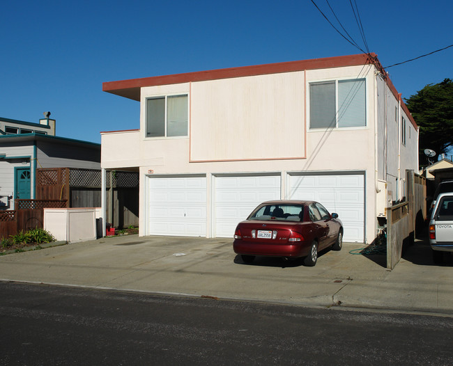 25 San Jose Ave in Pacifica, CA - Building Photo - Building Photo