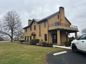 547 N Broadway St, Unit Suite B Upper Apartment in Spencerville, OH - Foto de edificio - Building Photo