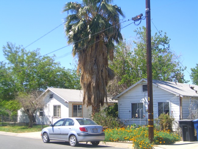 170 S Pershing Ave in San Bernardino, CA - Foto de edificio - Building Photo