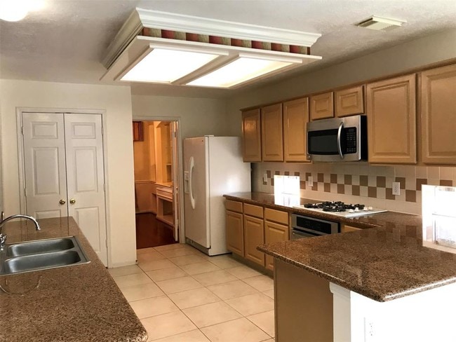 4011 Harwood Dr in Sugar Land, TX - Building Photo - Building Photo
