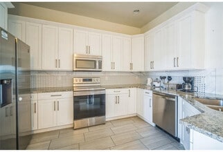 10517 Camelia Dr in Port Richey, FL - Building Photo - Building Photo