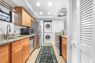 11863 Wimbledon Cir in Wellington, FL - Building Photo - Building Photo