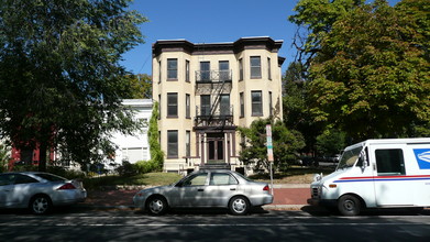 424 E Capitol St NE in Washington, DC - Building Photo - Building Photo