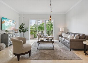 642 Valencia Ave in Coral Gables, FL - Building Photo - Building Photo