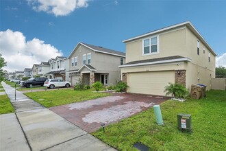 5248 Royal Point Ave in Kissimmee, FL - Building Photo - Building Photo