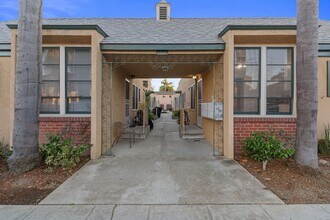 3312 E 2nd Street in Long Beach, CA - Building Photo - Building Photo