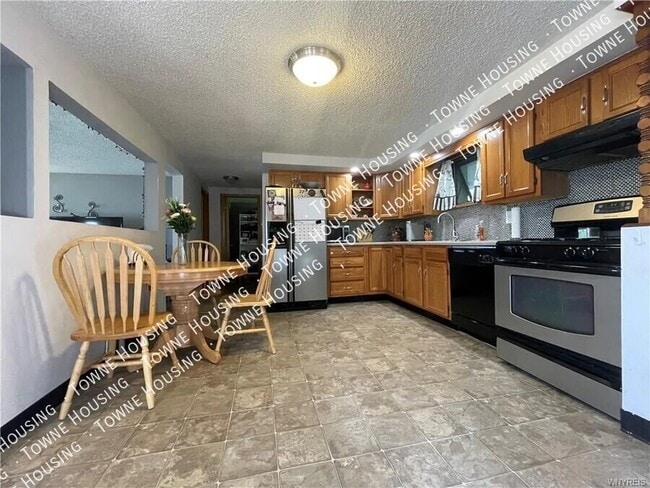 191 Helen St in Cheektowaga, NY - Building Photo - Building Photo