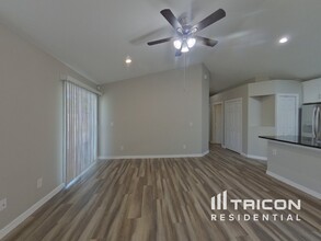 1637 N Lakewood Ave in Ocoee, FL - Building Photo - Building Photo