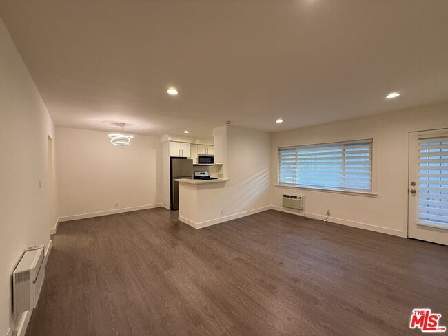 1942 S Sherbourne Dr in Los Angeles, CA - Building Photo - Building Photo