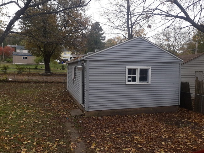 1428 Sherman Ave in Rockford, IL - Building Photo - Building Photo