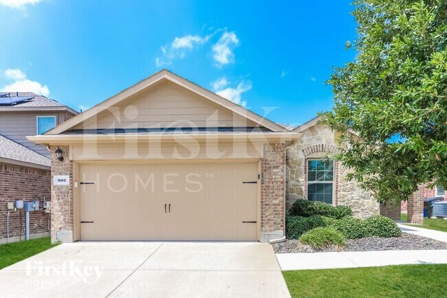 property at 902 Silver St