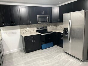 7520 NW 44th Ct in Coral Springs, FL - Building Photo - Building Photo