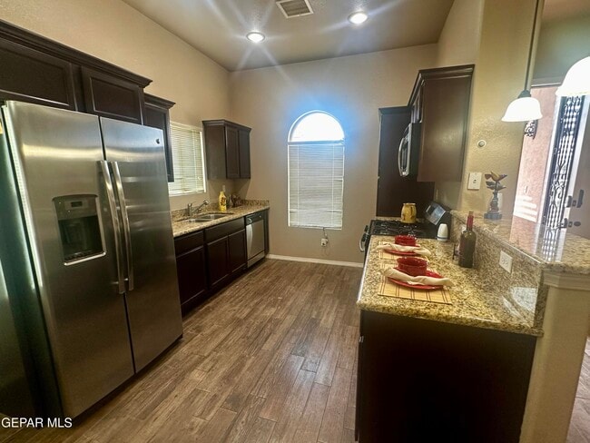 14406 Loma Chica in El Paso, TX - Building Photo - Building Photo