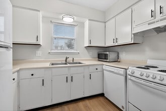 1350 Dix Dr in Lexington, KY - Building Photo - Building Photo