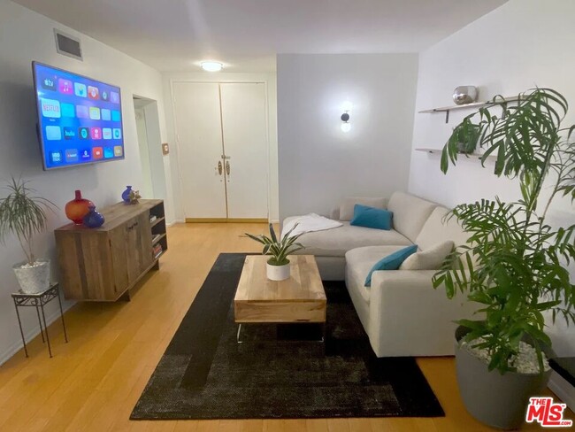 property at 1131 Alta Loma Rd