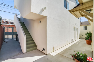 1780 Midvale Ave in Los Angeles, CA - Building Photo - Building Photo
