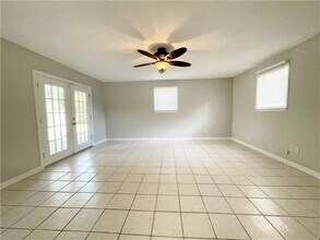 128 Foxbriar St in Slidell, LA - Foto de edificio - Building Photo