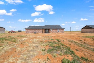 119 North F M 789 in Slaton, TX - Building Photo - Building Photo