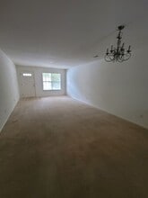 3047 Renaissance Pkwy in Jamestown, NC - Building Photo - Building Photo