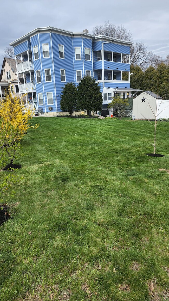 260 Walton St, Unit 2