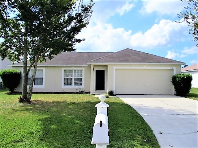 7378 High Bluff Rd N in Jacksonville, FL - Building Photo