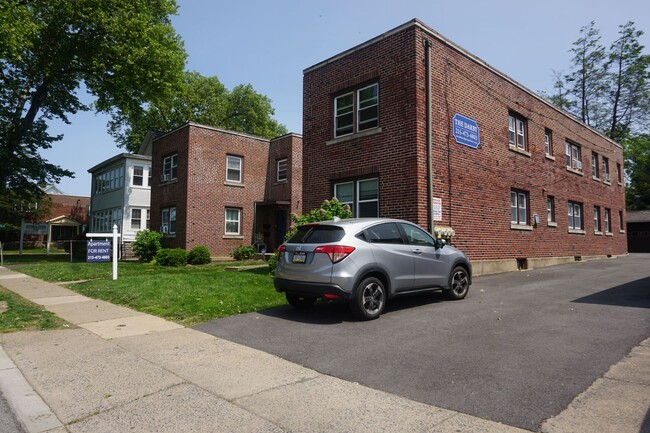 The Darby Apartments in Havertown, PA - Foto de edificio - Building Photo