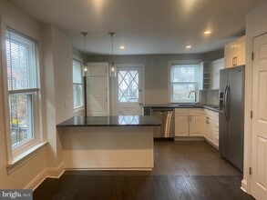 140 Walnut Ave in Ardmore, PA - Building Photo - Building Photo