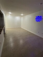 5839 SW 74th Terrace in South Miami, FL - Building Photo - Building Photo