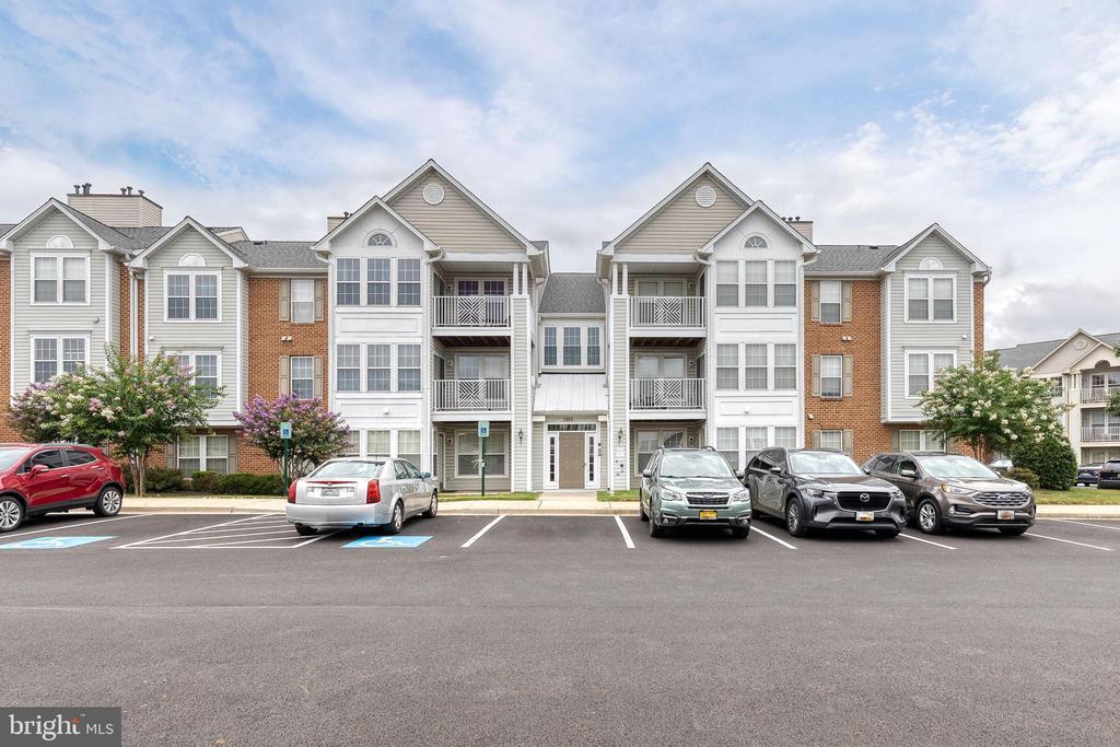 2440 Blue Spring Ct in Odenton, MD - Building Photo
