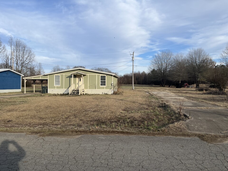 703 Green Acres Dr in Beebe, AR - Building Photo