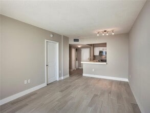 1040 Seminole Dr in Fort Lauderdale, FL - Building Photo - Building Photo