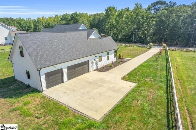 164 Triangle Pine Rd in Fountain Inn, SC - Building Photo - Building Photo