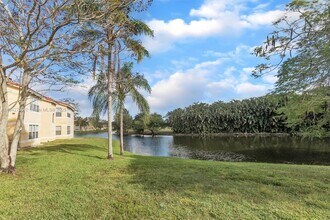 12980 Vista Isles Dr in Sunrise, FL - Building Photo - Building Photo