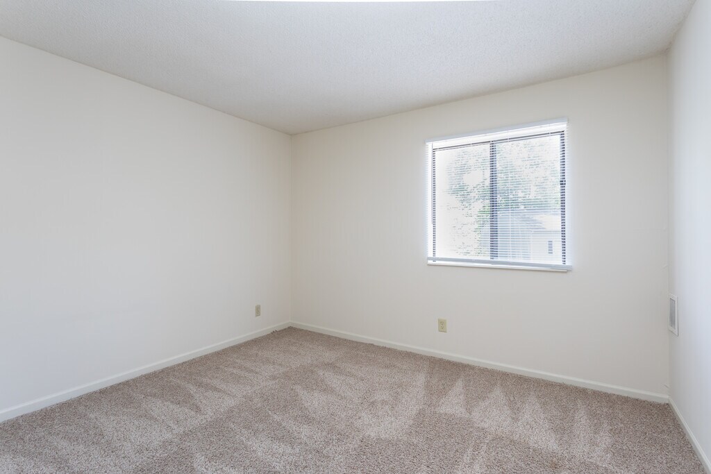 Pine Knoll Apartments in Raleigh, NC