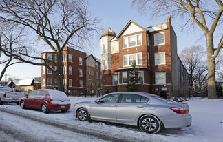 7041 S Bennett Ave in Chicago, IL - Building Photo - Building Photo