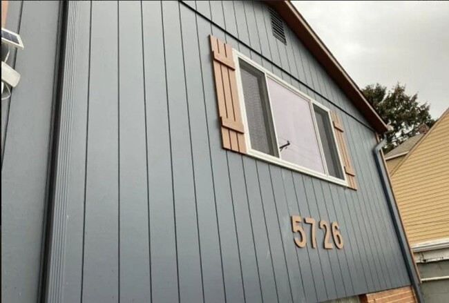 property at 5726 Butler St