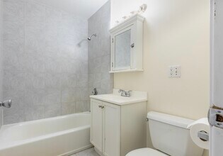 61 Hillside St, Unit #3 in Boston, MA - Foto de edificio - Building Photo