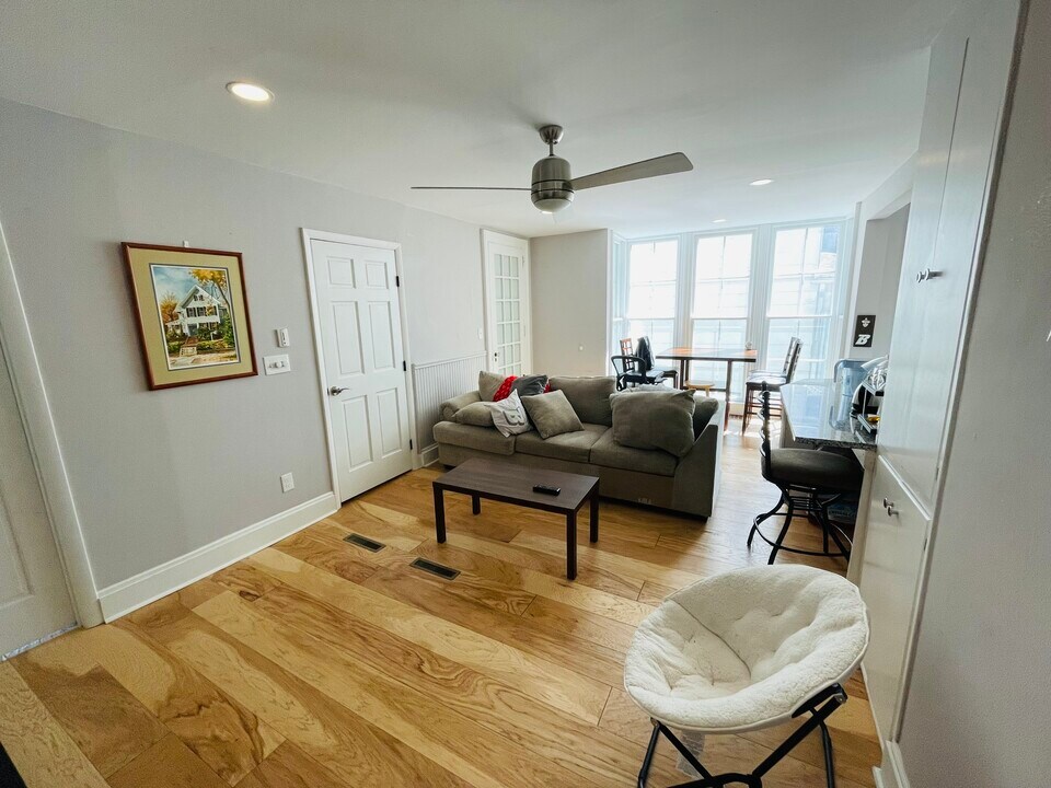 27 Oak St, Unit Full House in Binghamton, NY - Foto de edificio