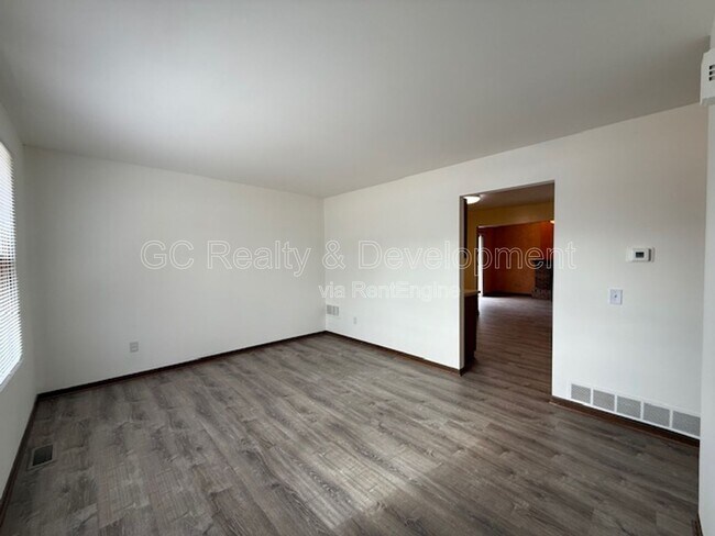 944 Shady Ln in Aurora, IL - Building Photo - Building Photo