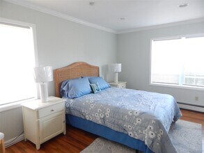 15 Maple St in Westhampton Beach, NY - Building Photo - Building Photo